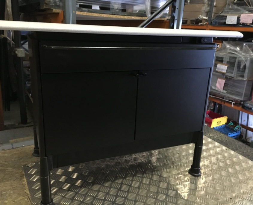 Herman Miller Cradenza